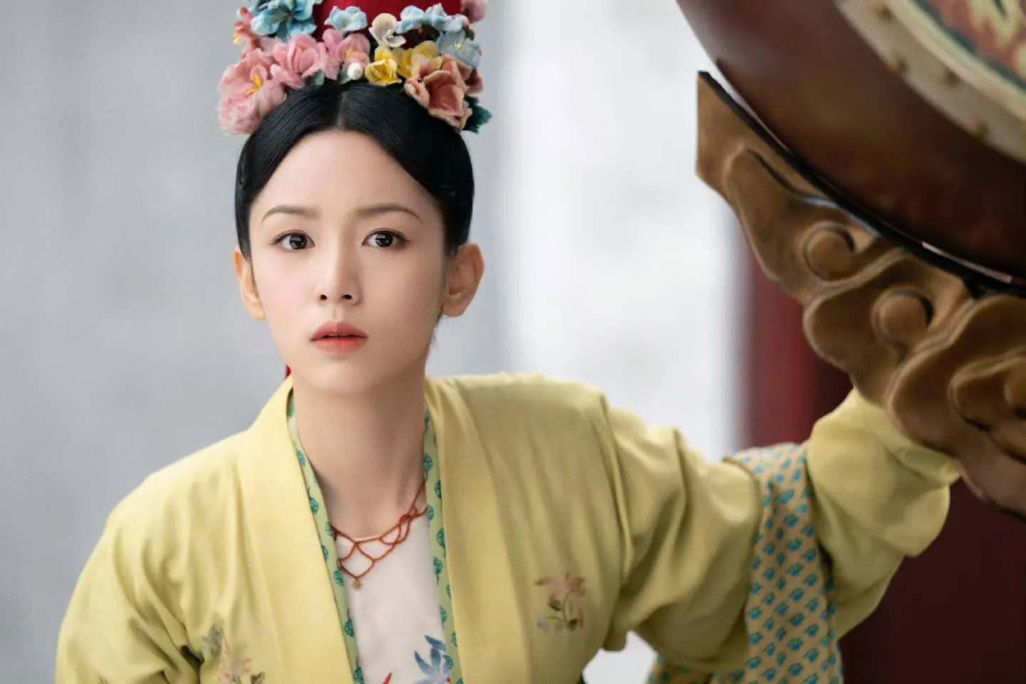 my-nhan-1998-de-doa-soan-ngoi-bach-loc-nho-sieu-pham-chi-dau--em-chong-gay-sot-man-anh-hoa-ngu-6