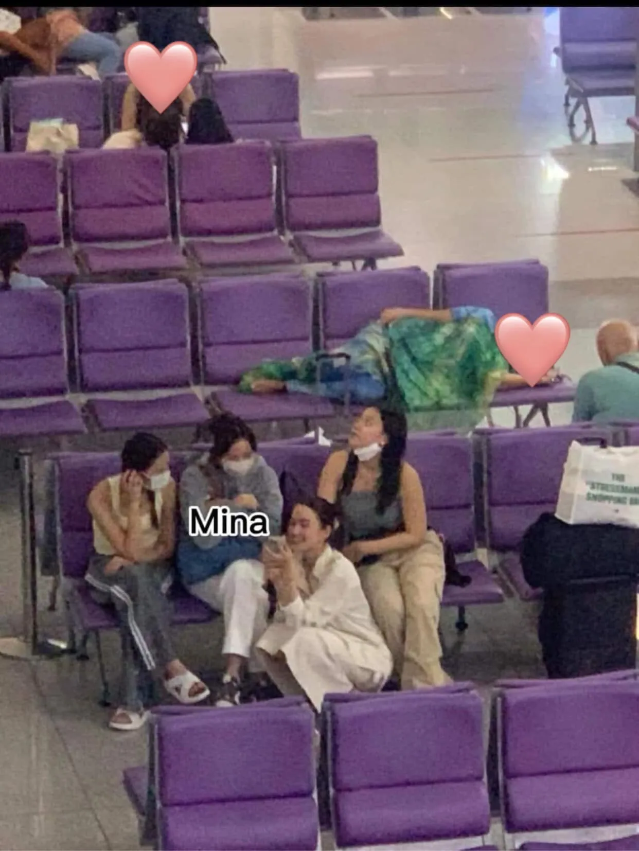 vi-sao-lisa-blackpink-den-tphcm-chua-day-1-ngay-da-gap-rut-bay-ve-thai-lan-7