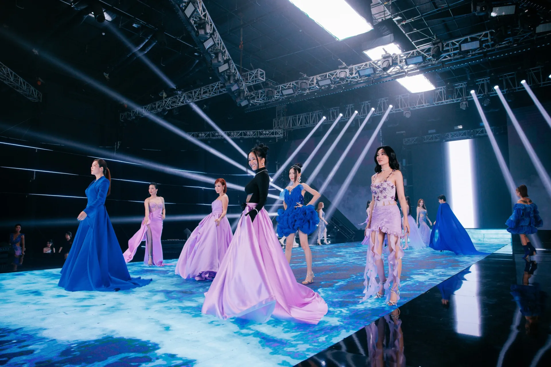 man-chia-line-gay-sot-trong-mv-chi-dep-2023-diep-lam-anh-chung-so-phan-voi-dieu-nhi-ai-duoc-hat-nhieu-nhat-5