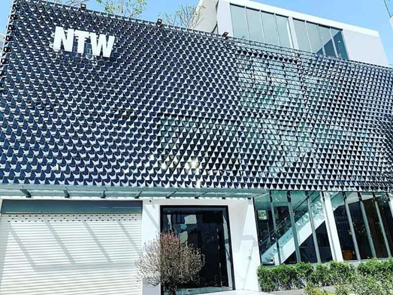 ngoc-trinh-bi-kham-xet-biet-thu-trieu-do-he-lo-khoi-tai-san-khong-lo-truoc-khi-bi-bat-1