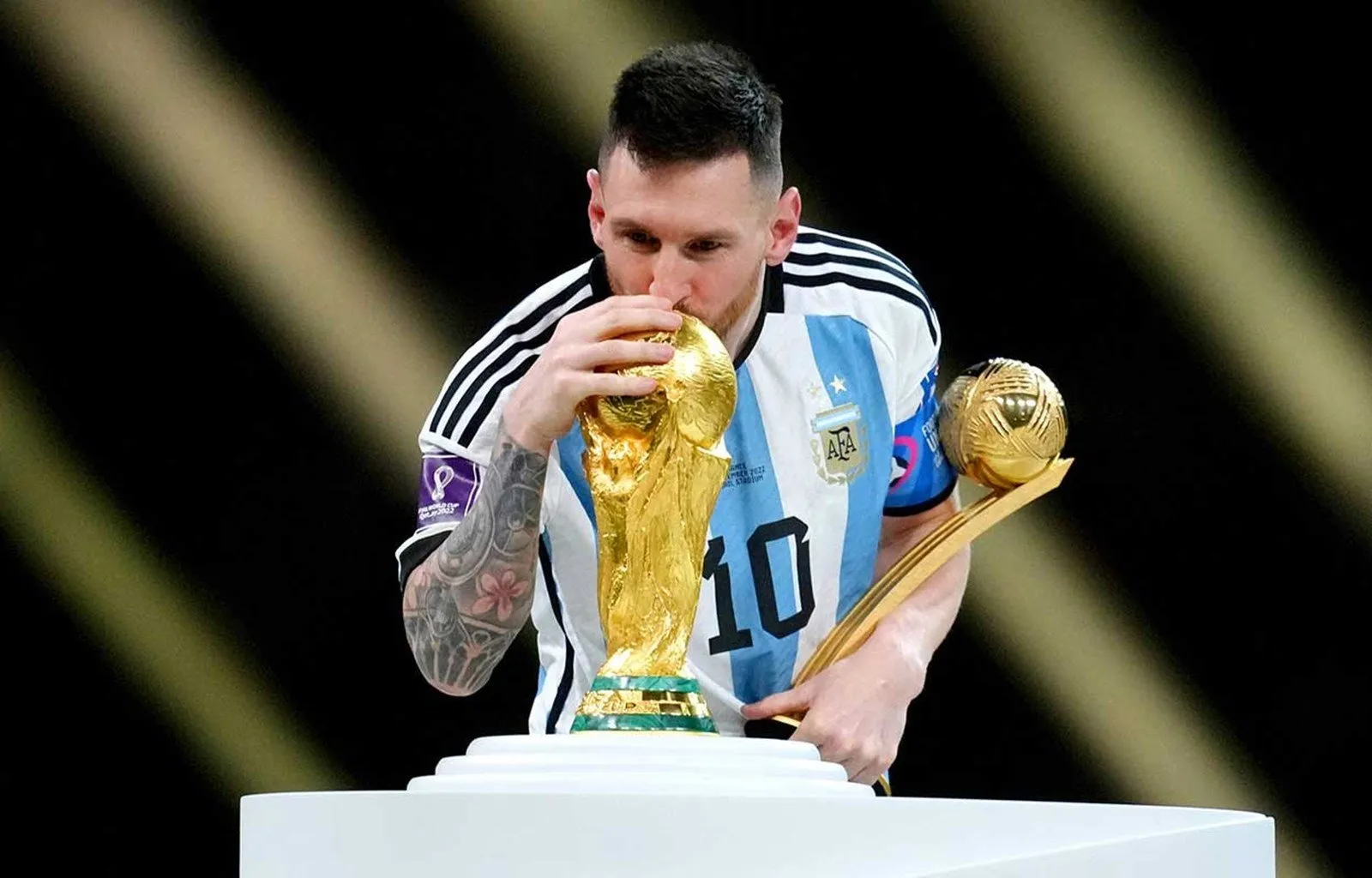 ro-tin-messi-va-dt-argentina-co-nguy-co-mat-danh-hieu-world-cup-2022-chuyen-gi-day-1