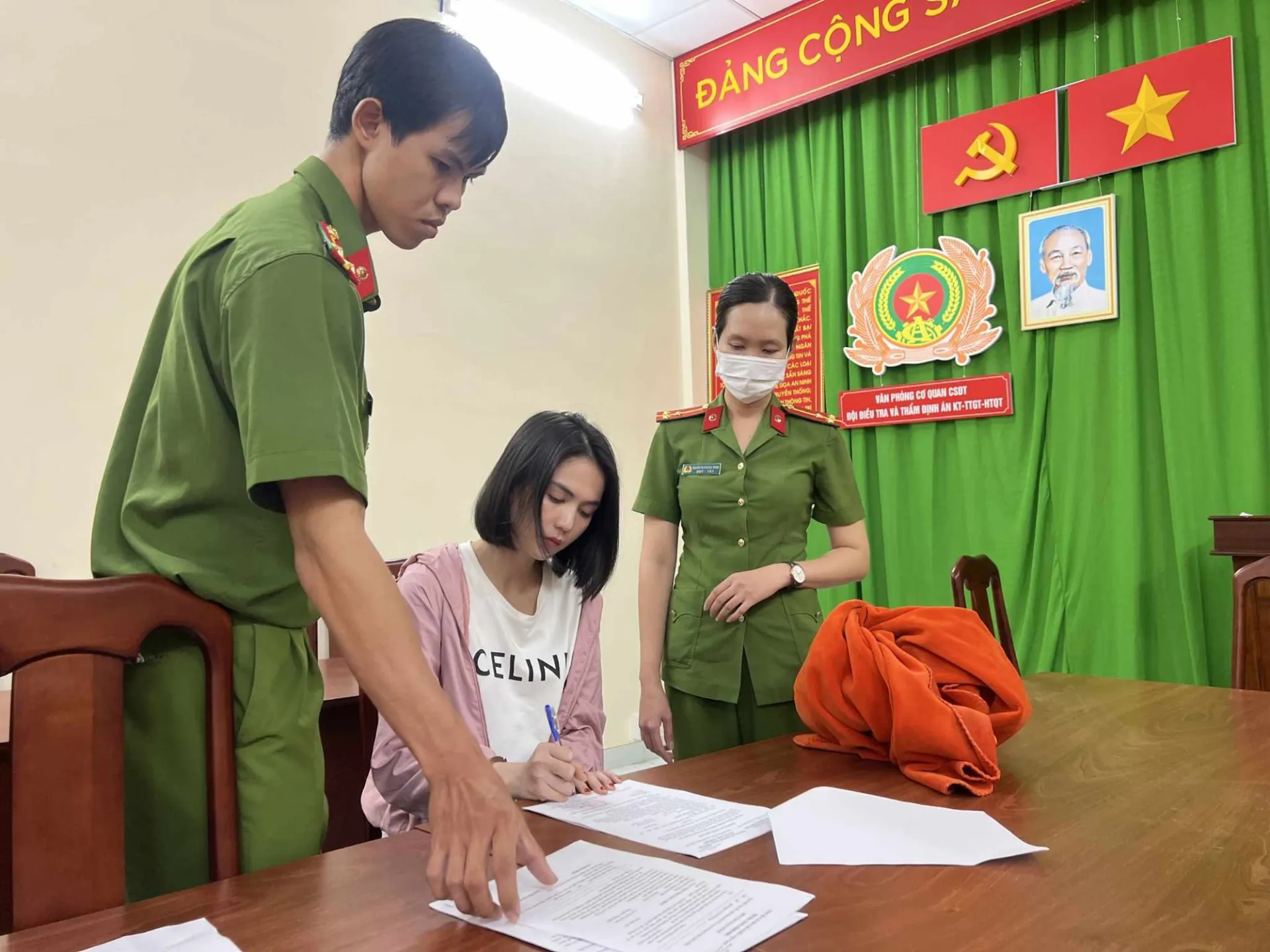 chuyen-gia-giai-thich-vi-sao-ngoc-trinh-bi-tam-giam-3-thang-neu-khong-lam-1-viec-nay-thi-chi-bi-phat-hanh-chinh-1