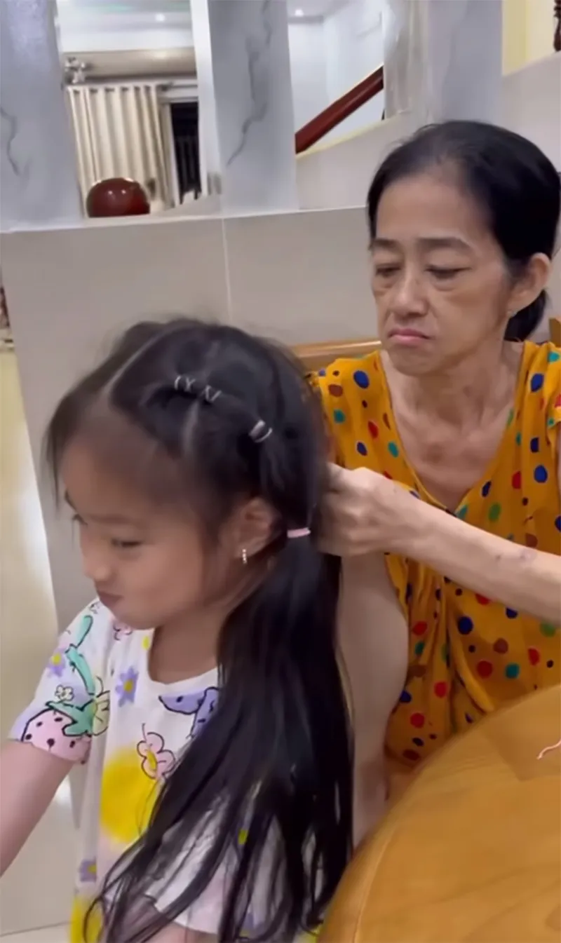 le-duong-bao-lam-he-lo-khoanh-khac-cuoi-doi-cua-me-vo-du-benh-nang-van-lam-1-dieu-cho-chau-gai-2