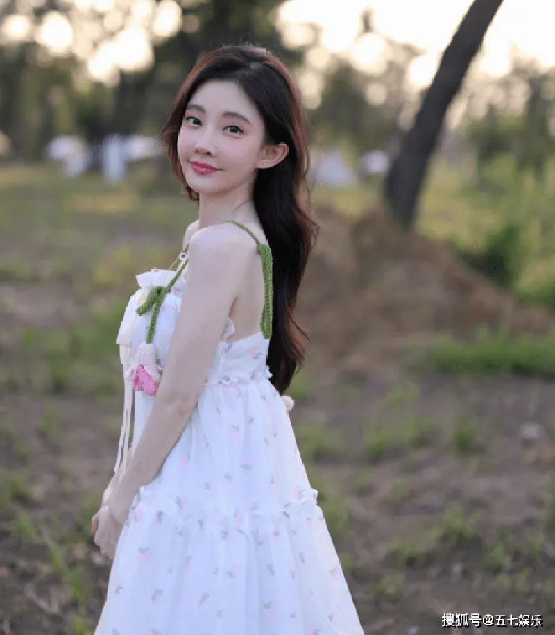 nu-streamer-dinh-dam-tung-kiem-100-ty-nam-phat-hien-mac-benh-hiem-ngheo-gio-ra-sao-2