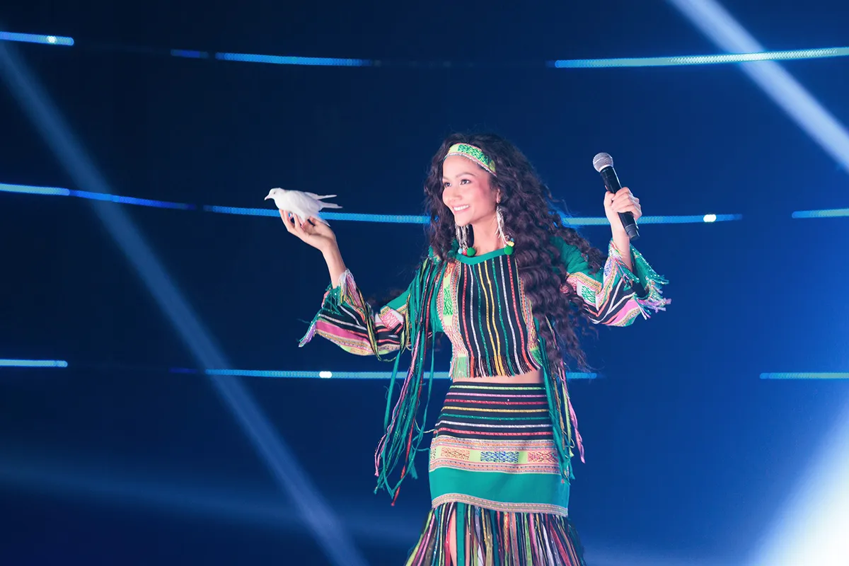 tap-1-chi-dep-dap-gio-re-song-2023-ninh-duong-lan-ngoc-gay-ngo-ngang-khi-vua-hat-vua-nhay-8