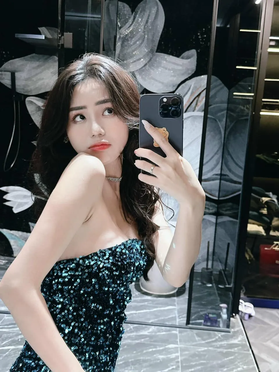 thuc-hu-thong-tin-huong-ly-ra-mat-20-nam-nhung-khan-gia-khong-biet-2