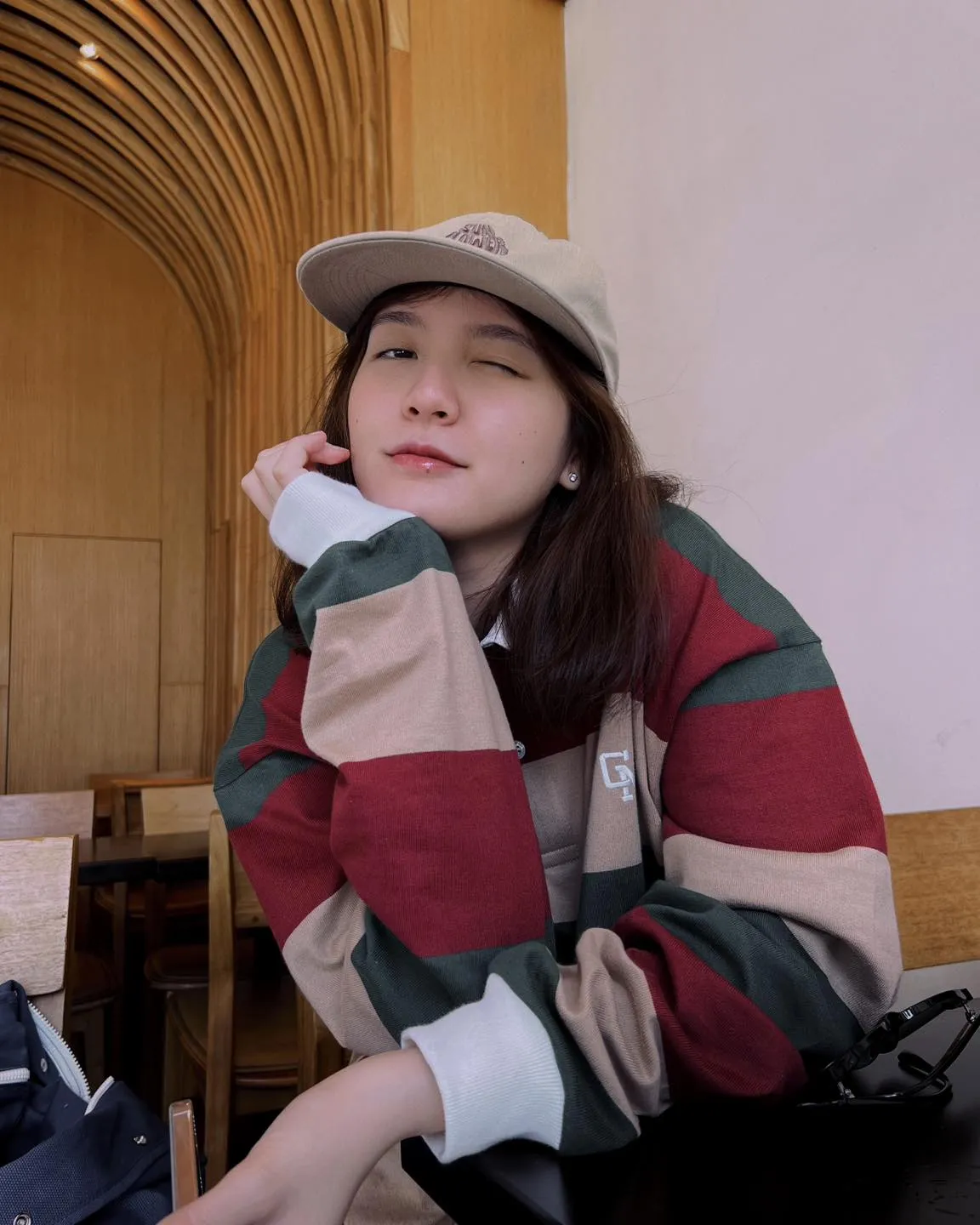 hai-tu--nang-tho-cua-son-tung-tung-bi-quay-lung-chi-trich-khap-noi-hien-co-cuoc-song-ra-sao-3