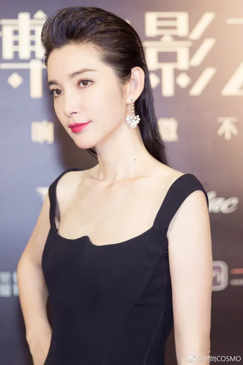 vi-gianh-ghe-dai-hoa-ly-bang-bang-sao-nam-dang-hot-banh-vu-yen-bi-tra-dua-cho-bay-mau-trong-1-not-nhac-8