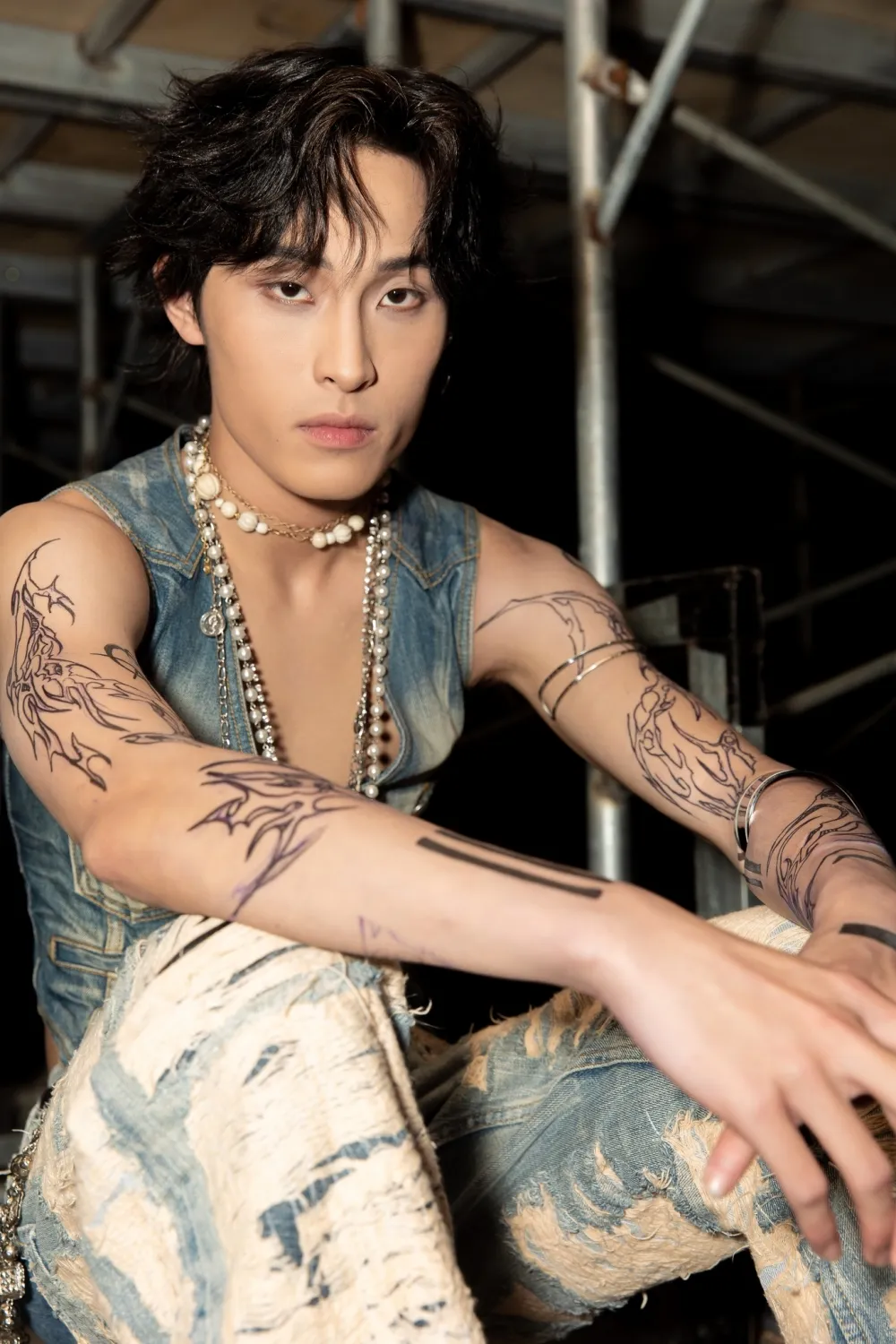 boc-ekip-khung-dung-sau-tiet-muc-cua-dieu-nhi-trong-chi-dep-2023-vai-tro-cua-anh-tu-la-gi-5