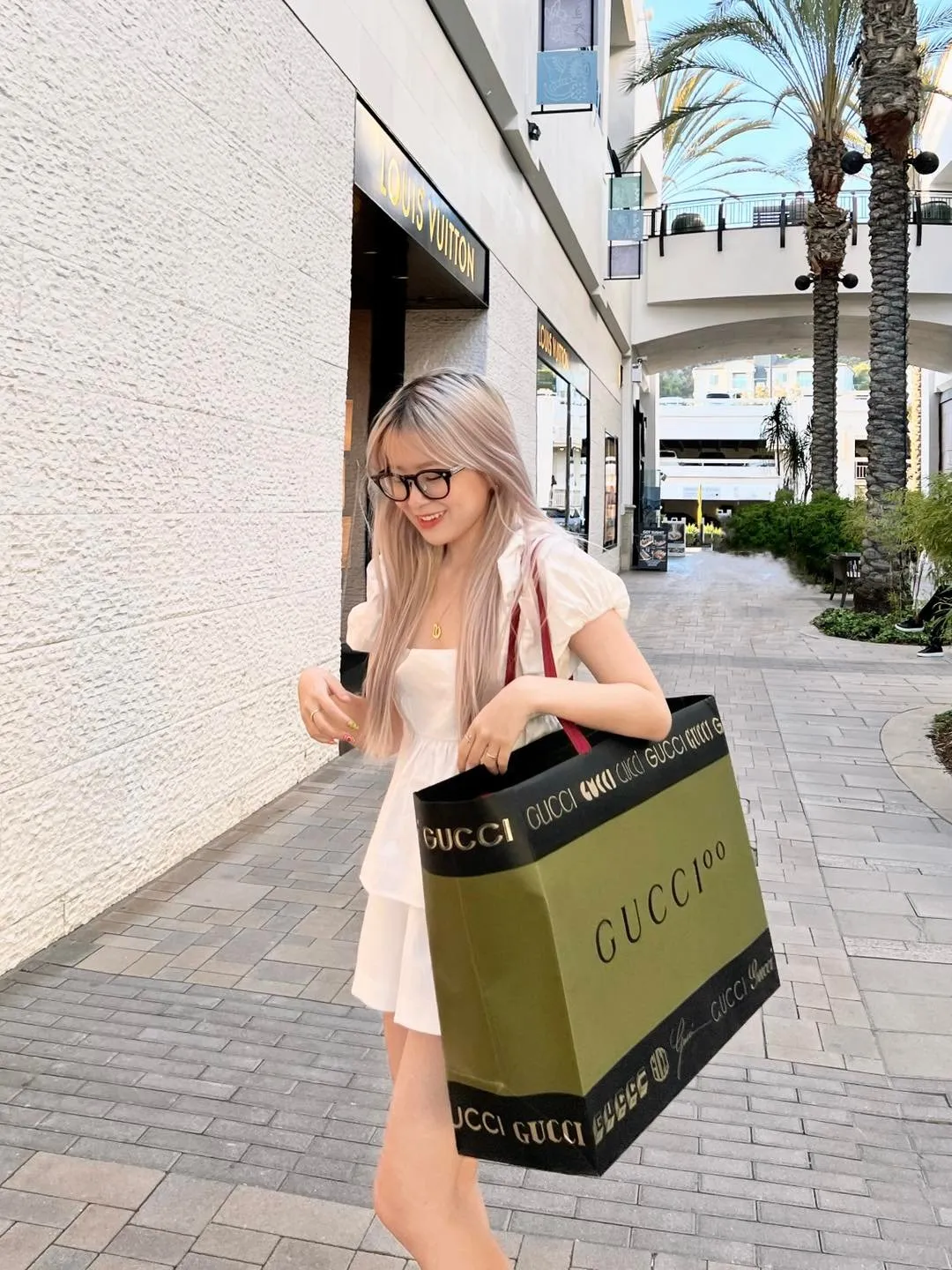 tiktoker-2k3-la-ai-nu-dai-gia-viet-tieu-110-ty-mot-thang-cong-khai-ban-trai-he-lo-danh-tinh-bat-ngo-10