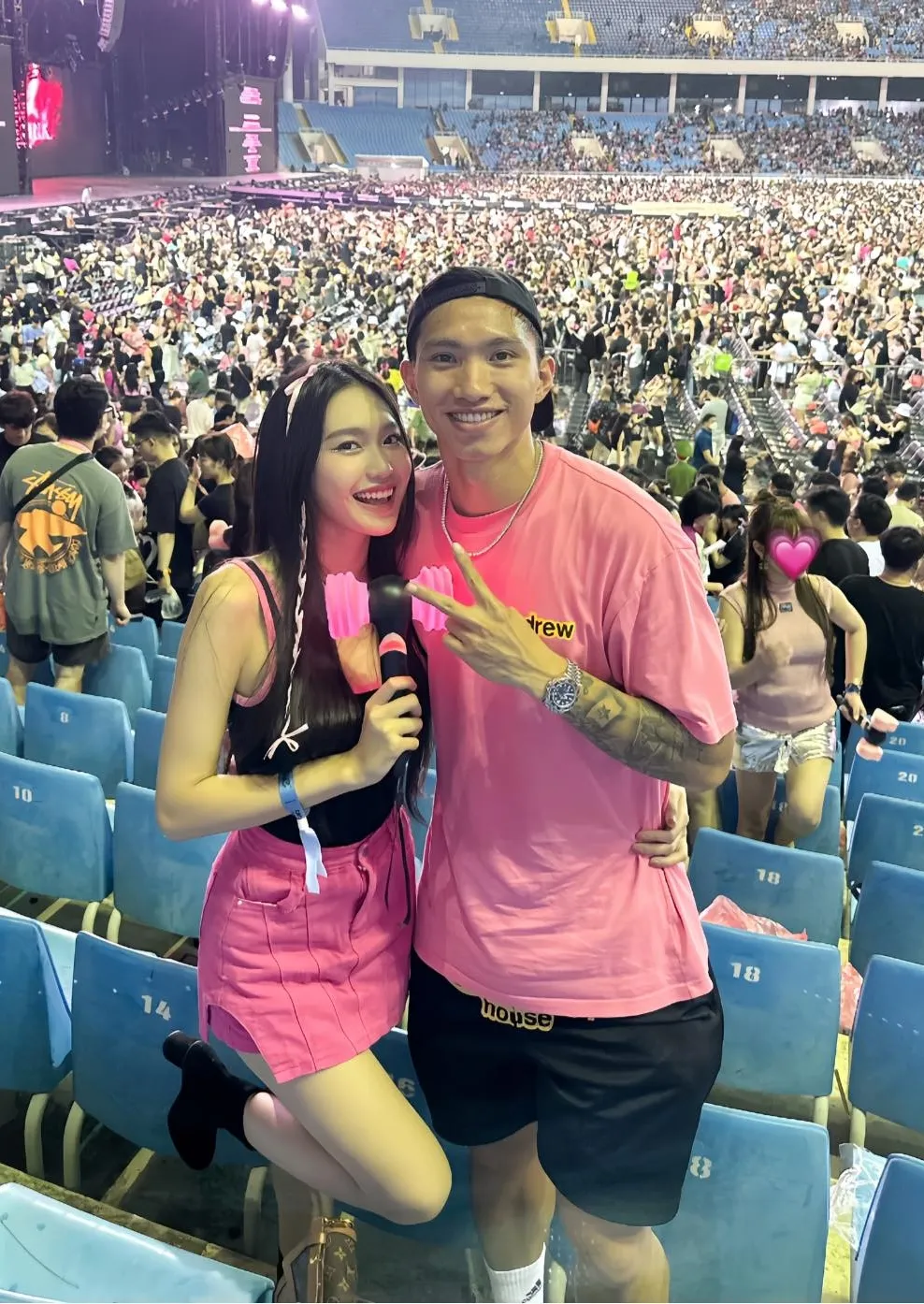 he-lo-thiep-cuoi-cua-doan-van-hau-va-doan-hai-my-cdm-hoang-khi-nhin-thay-dia-diem-to-chuc-1