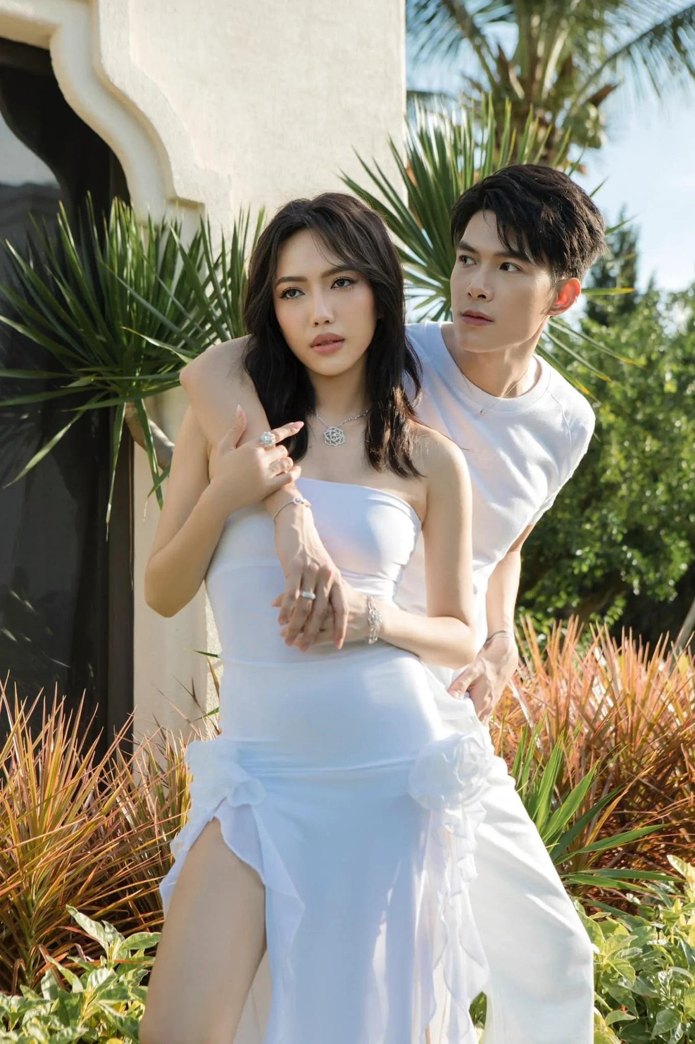 netizen-nghi-van-ly-do-dieu-nhi-khong-du-dam-cuoi-puka--gin-tuan-kiet-lien-quan-1-chuyen-trong-hon-le-nam-ngoai-2