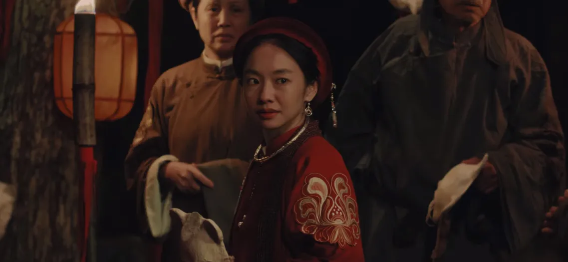 phim-dien-anh-ke-an-hon-tung-teaser-ron-nguoi-duoc-hong-khong-kem-tet-o-lang-dia-nguc-7