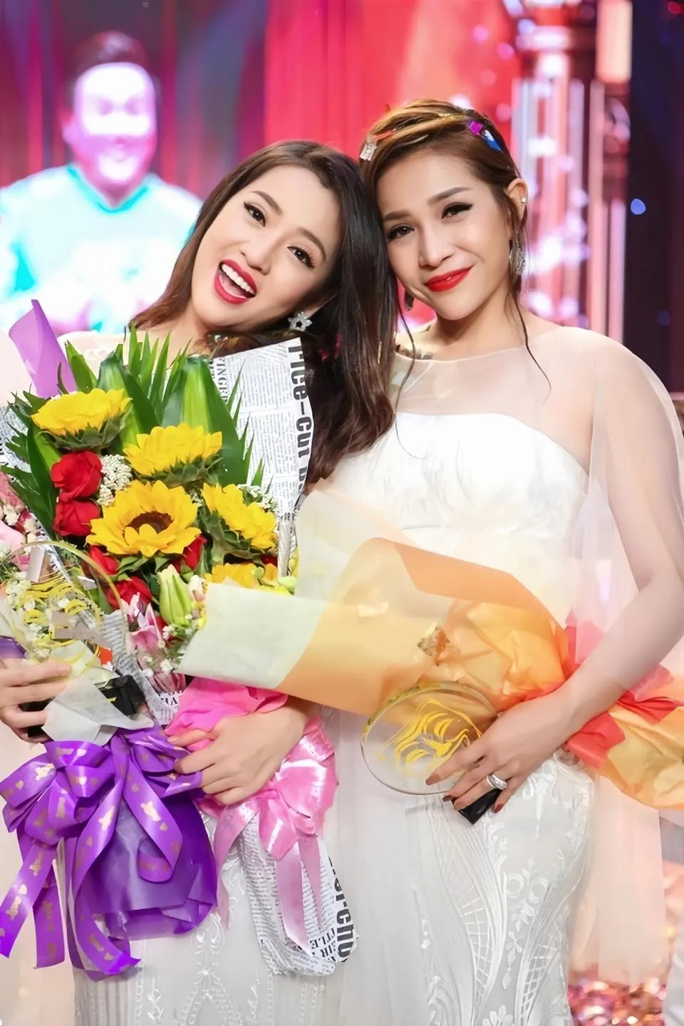 ro-clip-kha-nhu-nhac-chuyen-puka-va-gin-tuan-kiet-ket-hon-thai-do-gay-xon-xao-3