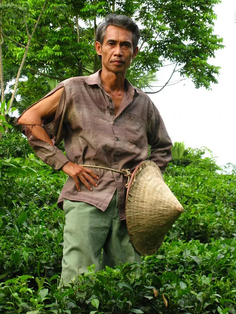 nam-dien-vien-kho-nhat-man-anh-viet-u50-cuoi-vo-dep-25-tuoi-di-voi-con-gai-bi-hieu-lam-la-ong-chau-4