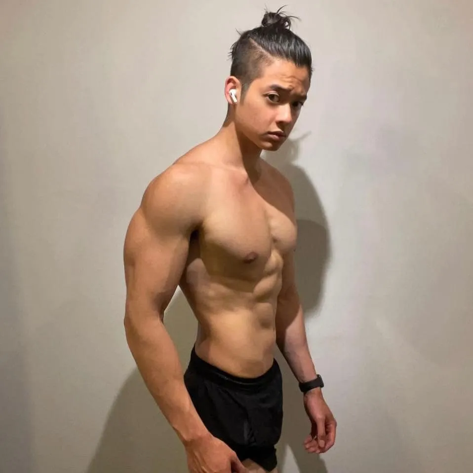 nam-tiktoker-viet-phu-nhi-dai-duoc-menh-danh-la-chong-quoc-dan-nay-chinh-thuc-cau-hon-nguoi-yeu-7