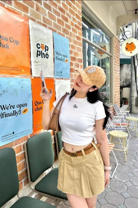 hot-girl-noi-tieng-ha-thanh-tung-mot-thoi-do-dang-voi-doan-van-hau-hien-ra-sao-7