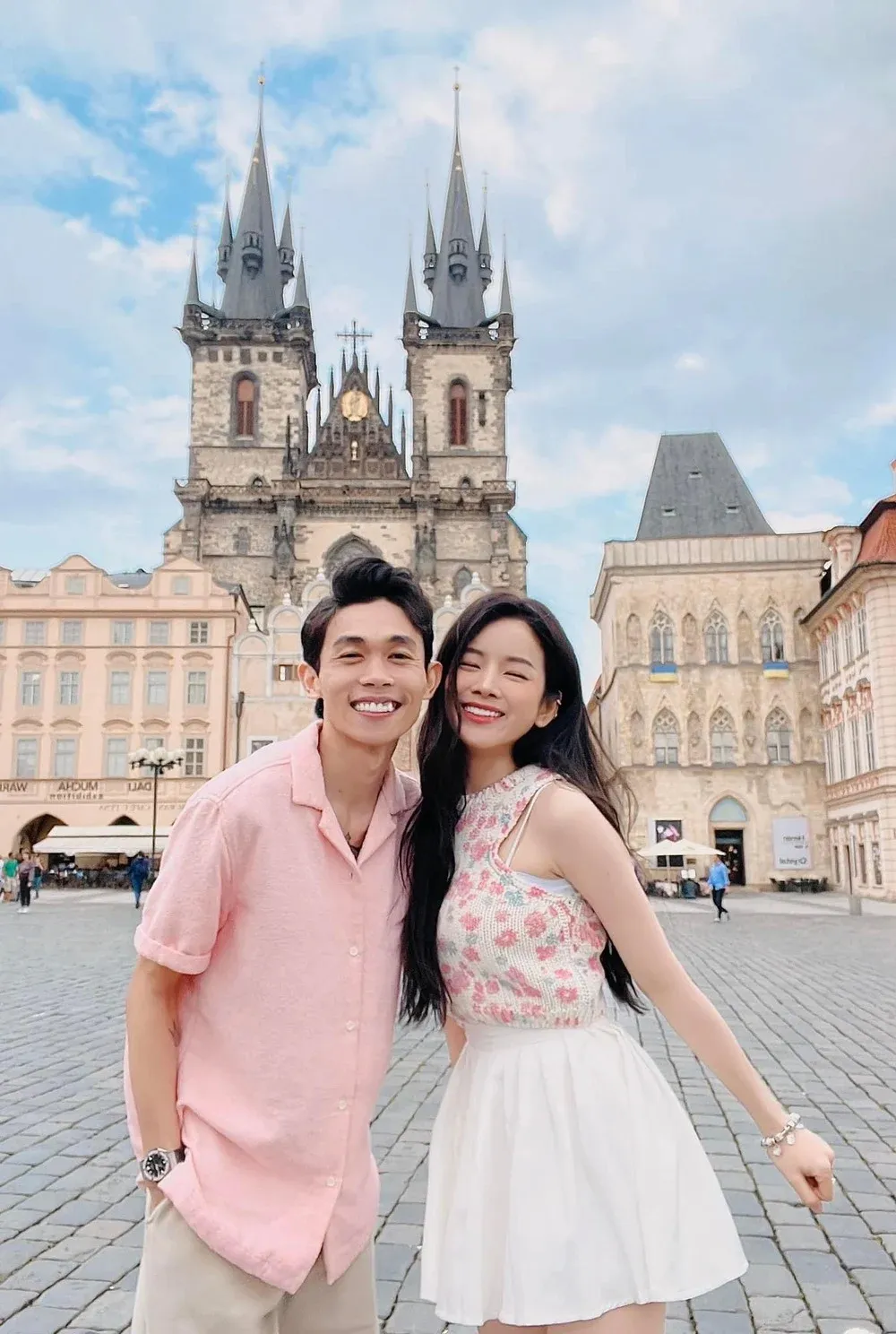 hot-girl-9x-bi-netizen-don-la-ban-gai-moi-cua-hong-thanh-dien-vien-nhom-hai-noi-tieng-nhan-sac-the-nao-7