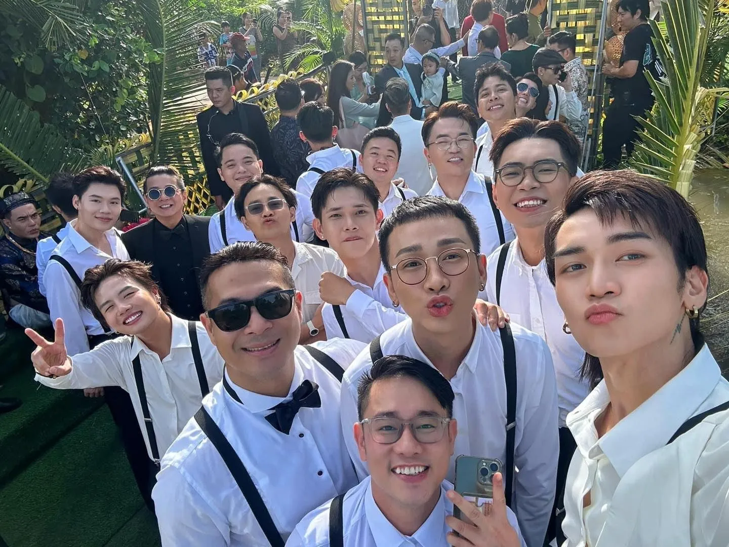 cap-nhat-dam-cuoi-dong-thap-cua-puka--gin-tuan-kiet-chu-re-da-cang-bi-duong-lam-nhac-nho-phai-xin-loi-12