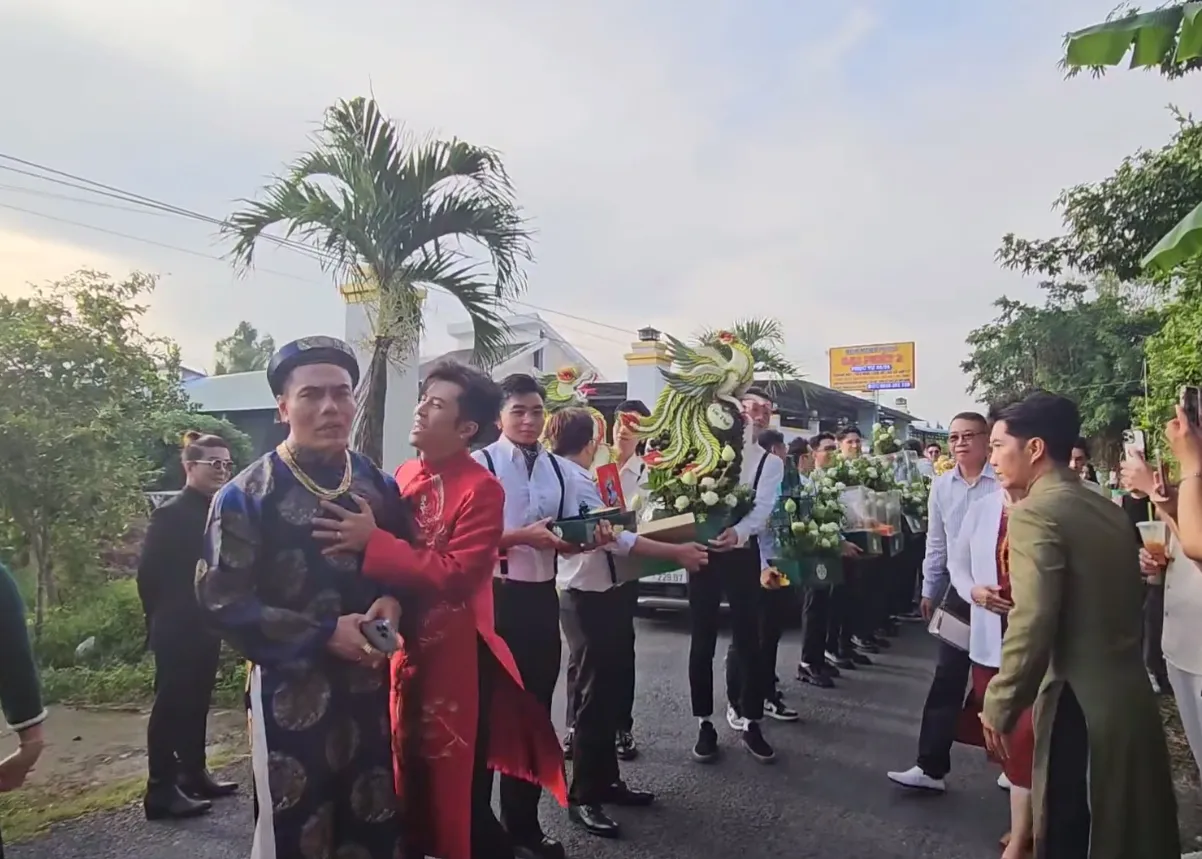 cap-nhat-dam-cuoi-dong-thap-cua-puka--gin-tuan-kiet-chu-re-da-cang-bi-duong-lam-nhac-nho-phai-xin-loi-4