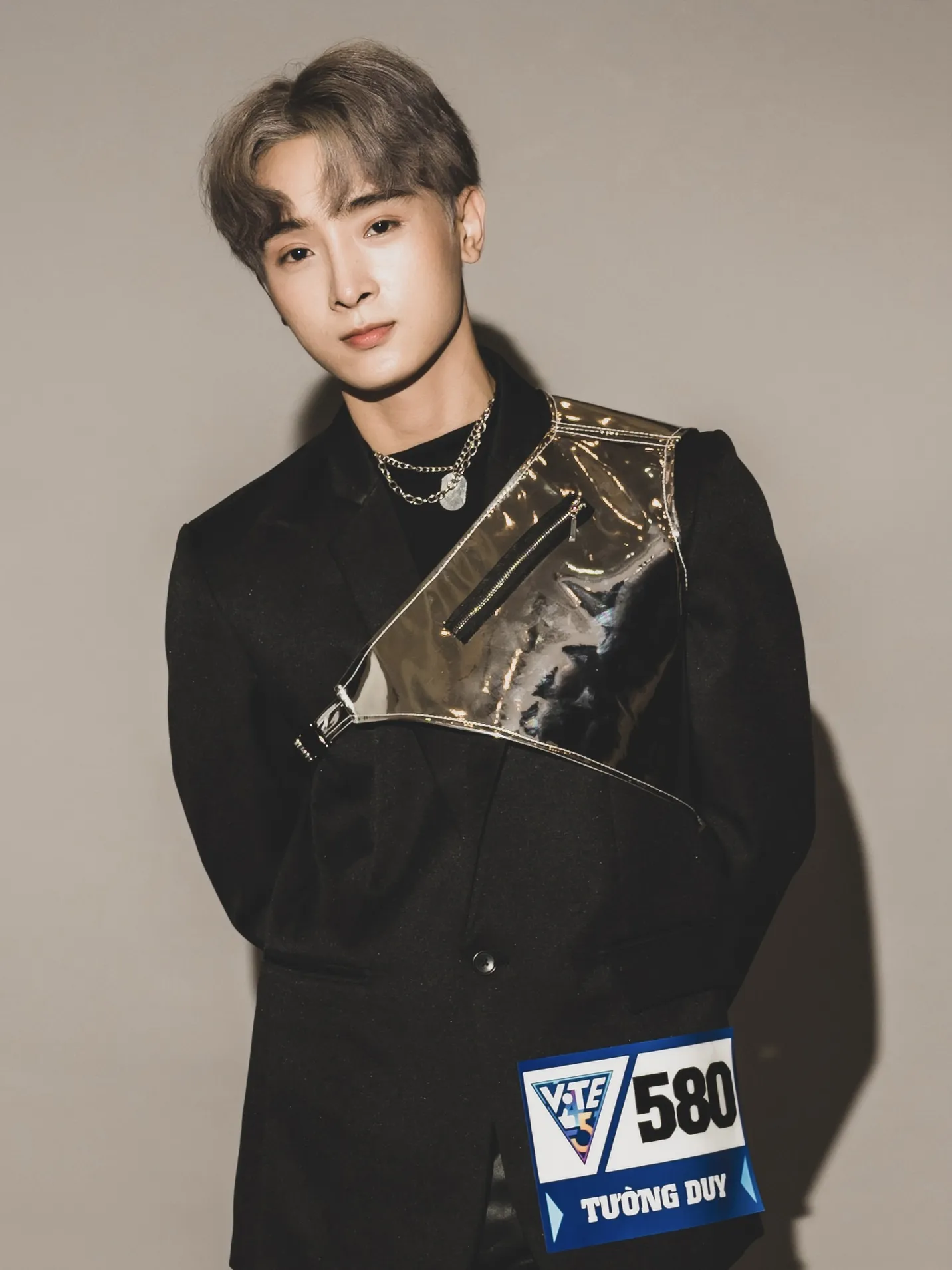 tuong-duy-vote-for-five-debut-voi-mv-dau-tien-quay-bang-dien-thoai-va-dung-bang-capcut-6