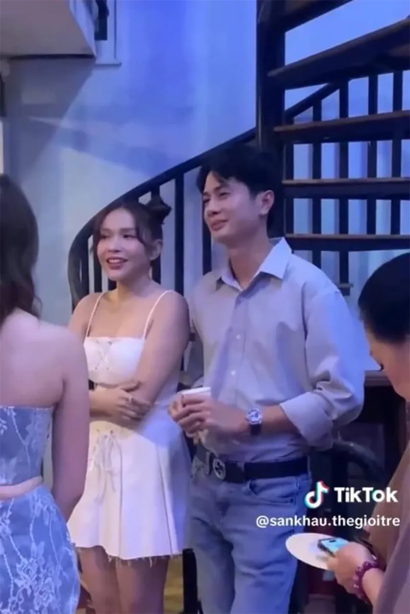 kha-nhu-xit-keo-khi-bi-hoi-chuyen-tinh-cam-lan-dau-nhac-den-nguoi-yeu-sau-tin-don-hen-ho-huynh-phuong-3