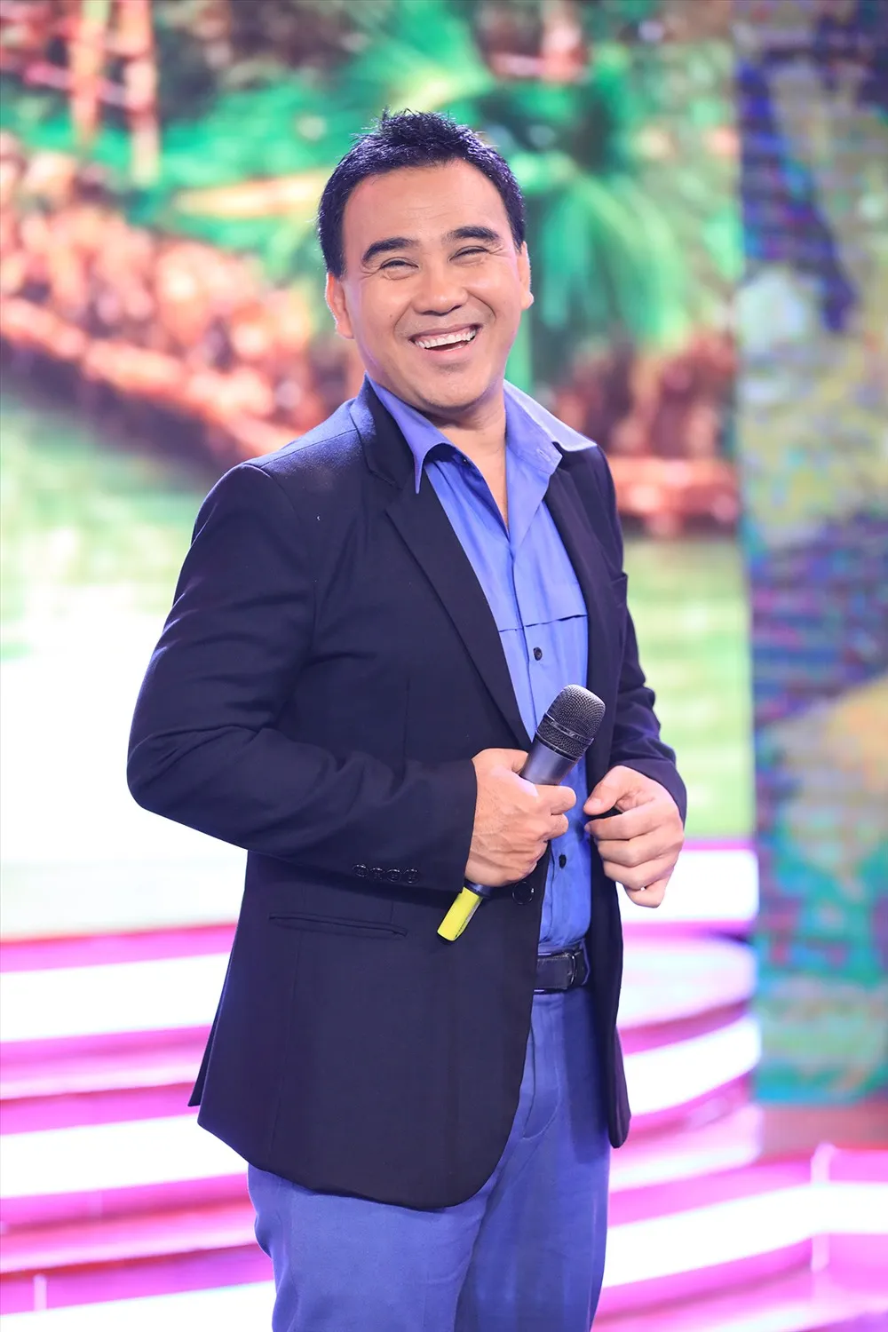 sao-nam-la-ong-mai-cho-nhieu-nguoi-cuoi-vo-18-nam-nhung-chua-bao-gio-chung-vuon-vi-1-ly-do-kho-hieu-9