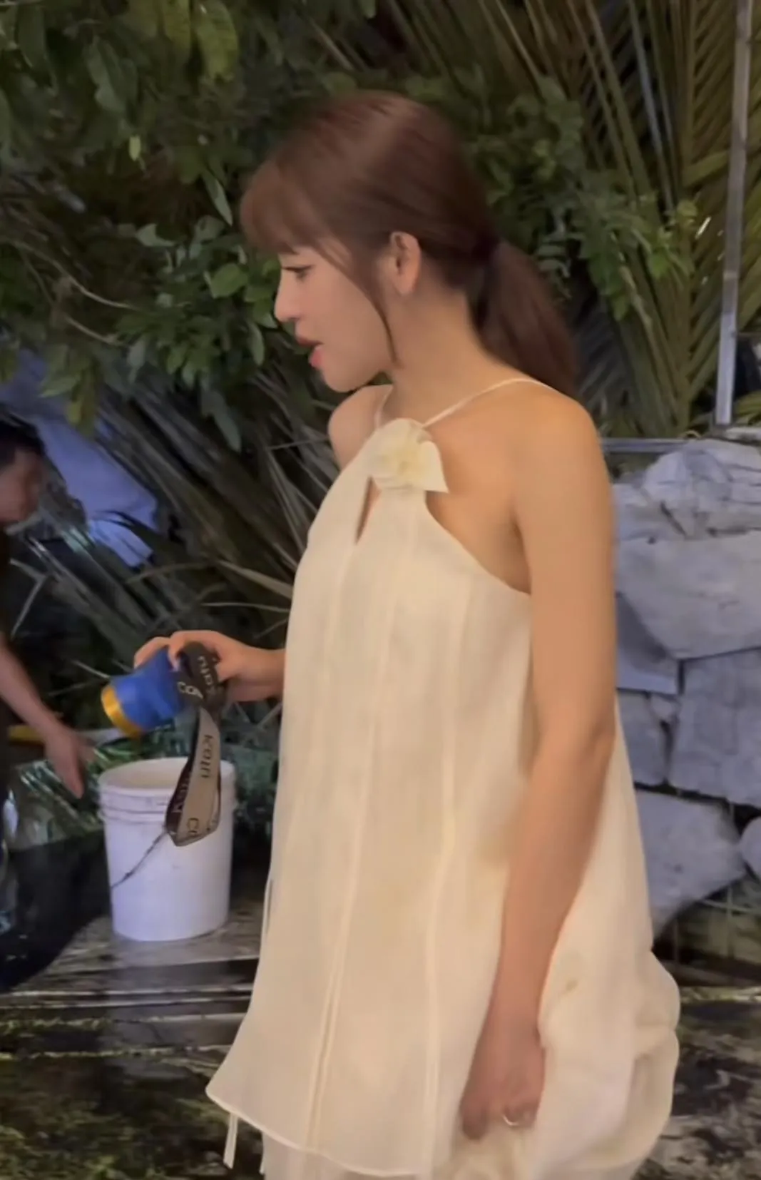 hau-dam-cuoi-gin-tuan-kiet-va-puka-ho-ca-koi-ca-tram-con-bi-tat-can-chuyen-gi-day-7