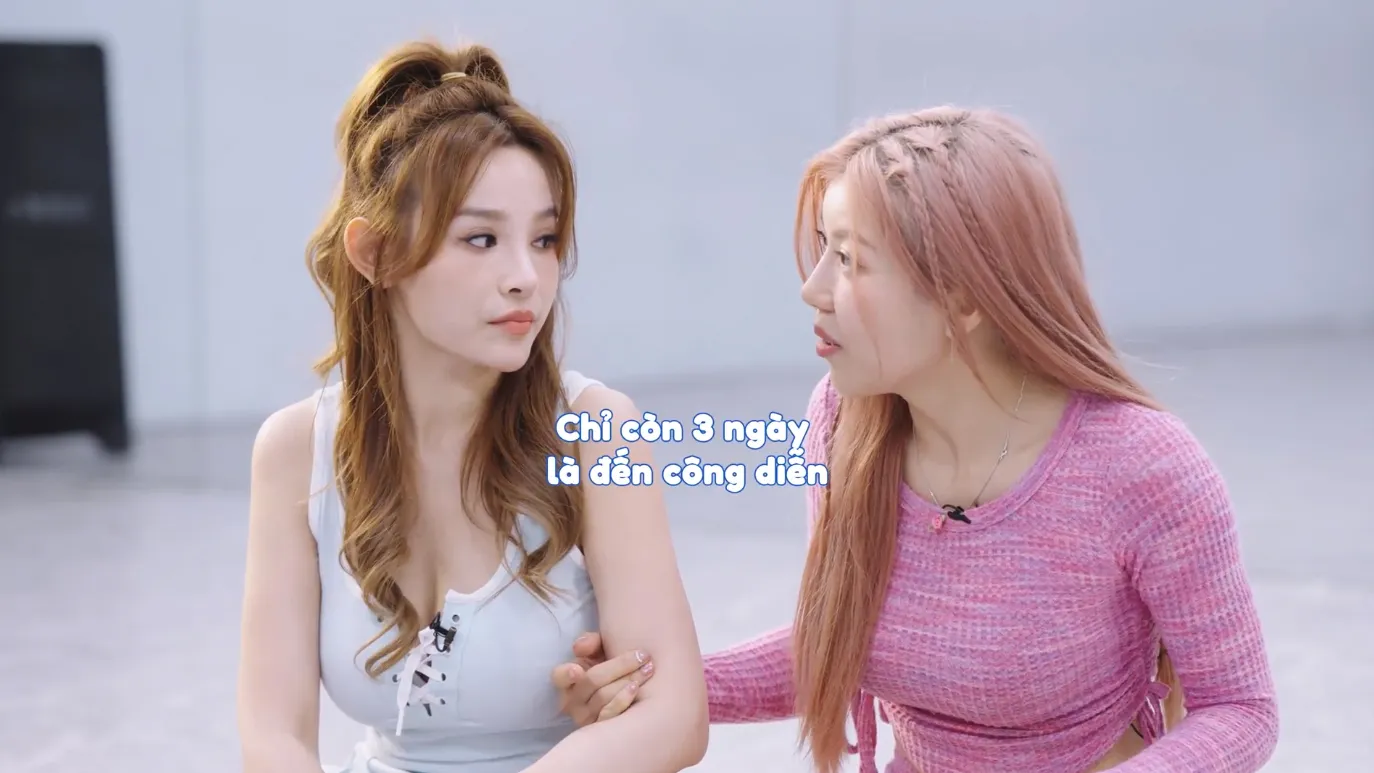 tu-nhan-to-bat-ngo-team-trang-phap-bong-nhan-tin-du-gan-cong-dien-1-khien-netizen-lo-nguy-co-bi-loai-cao-2