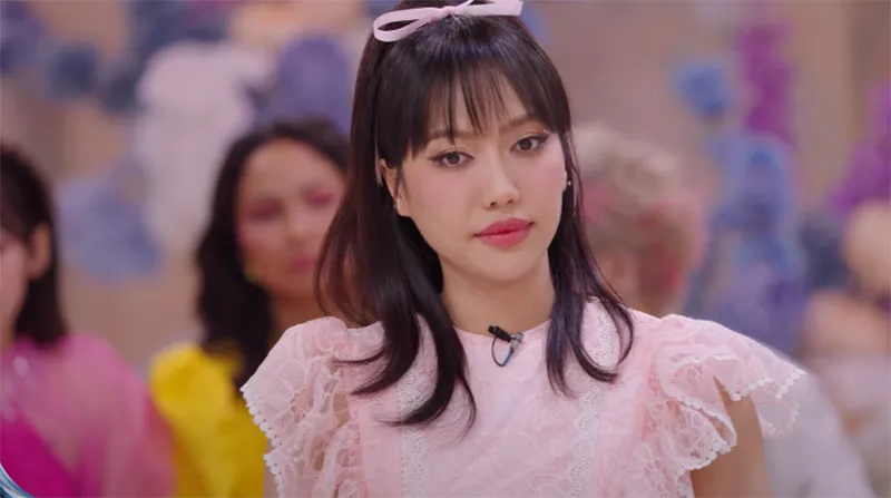 nghi-van-khong-tu-quynh-va-dieu-nhi-lot-vao-vong-nguy-hiem-bi-loai-ngay-cong-dien-1-4