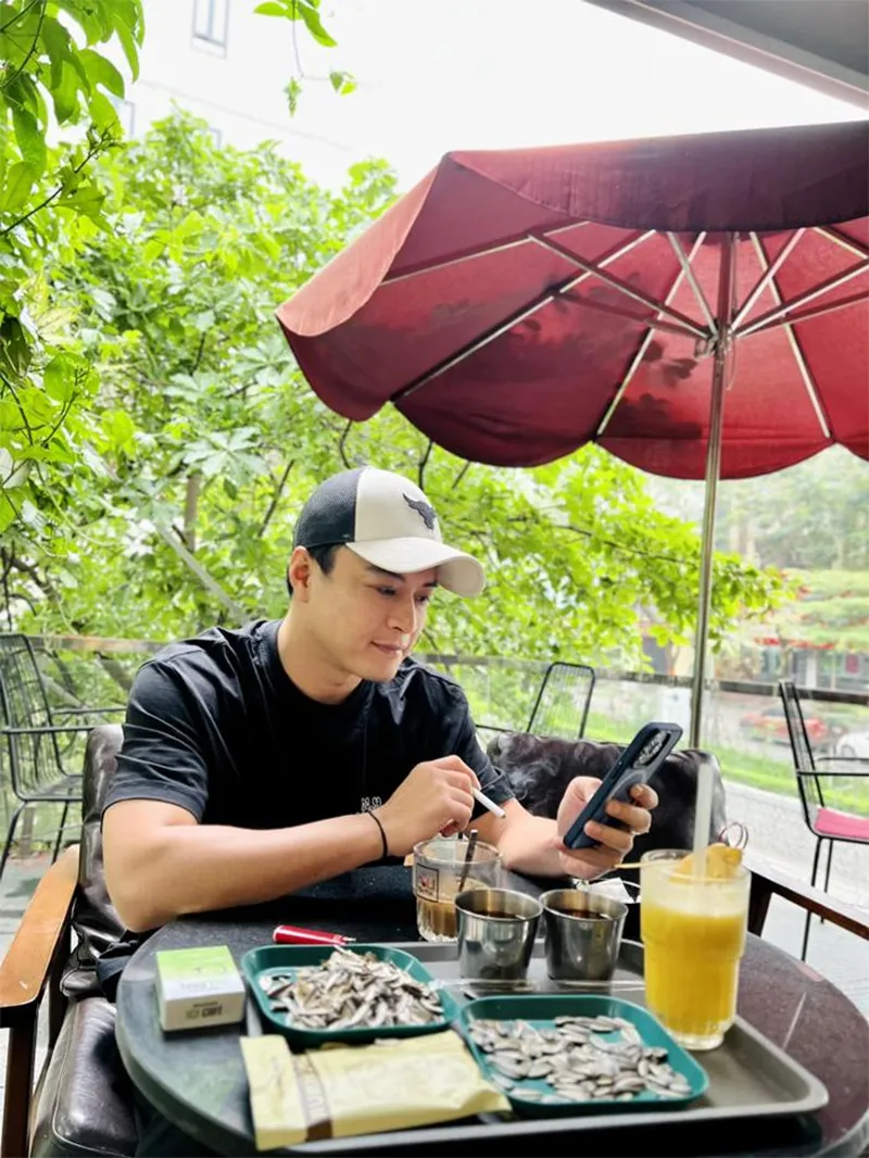 ro-tin-hong-dang-tro-lai-dong-phim-sau-hon-1-nam-vuong-on-ao-con-sanh-vai-cung-3-sao-nam-dinh-dam-4