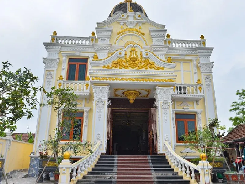 choang-canh-lau-dai-biet-thu-ngop-troi-o-lang-dai-gia-mien-bac-tang-30-trieu-cho-nguoi-kho-khan-an-tet-1