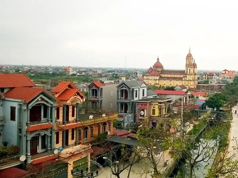 choang-canh-lau-dai-biet-thu-ngop-troi-o-lang-dai-gia-mien-bac-tang-30-trieu-cho-nguoi-kho-khan-an-tet-3