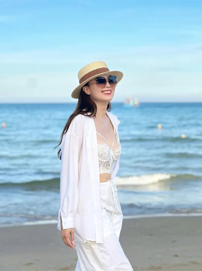 sao-nu-vbiz-hon-40-tuoi-van-khien-nhieu-dien-vien-nam-khat-khao-duoc-hon-ket-hon-nhung-giau-mat-chong-suot-15-nam-1