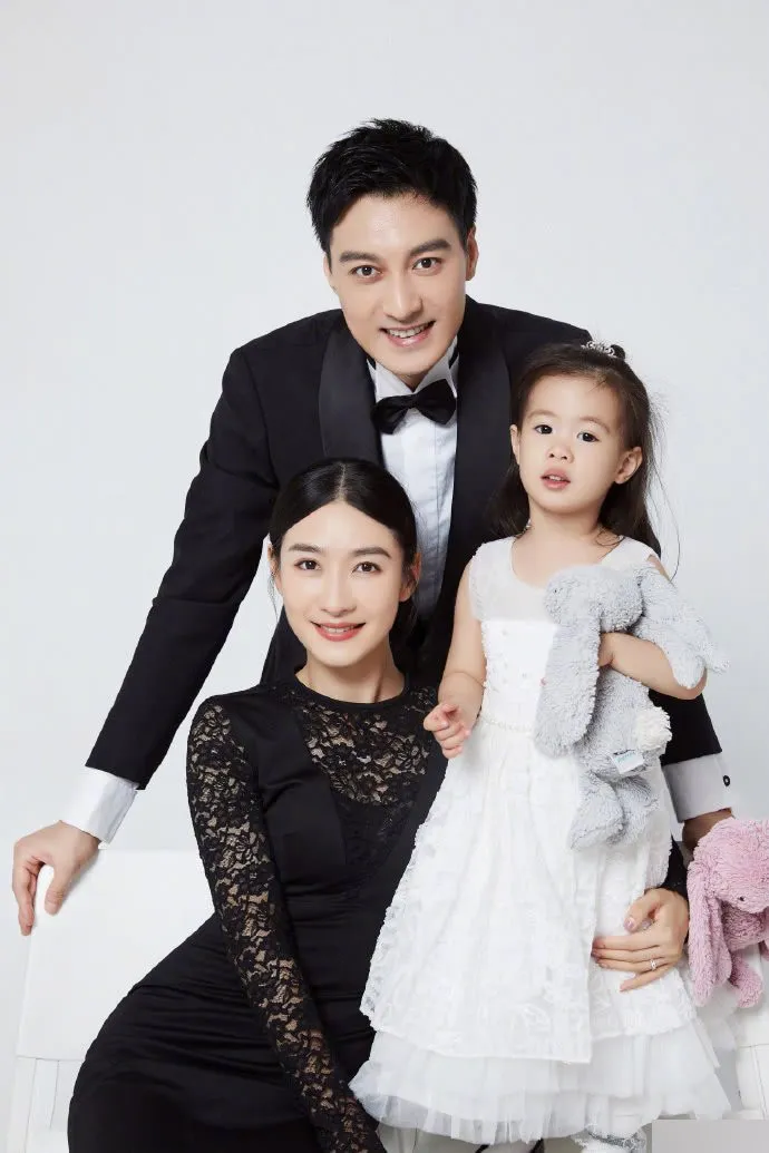 ac-nu-man-anh-dien-xuat-dinh-den-muc-sau-10-nam-bien-mat-khoi-showbiz-van-bi-mang-con-gai-bi-nguyen-rua-6