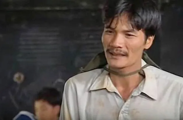 sao-nam-vbiz-cuoi-vo-la-hoc-tro-kem-22-tuoi-ngoai-60-van-o-nha-tra-gop-khong-ngai-khi-bi-noi-so-vo-2