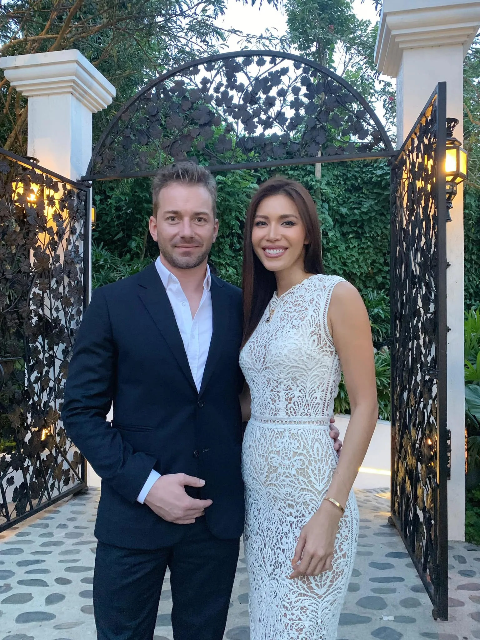 ban-be-vach-tran-su-that-dang-sau-man-cau-hon-cua-minh-tu-voi-ban-trai-nguoi-duc-lieu-co-nhu-tuong-tuong-6