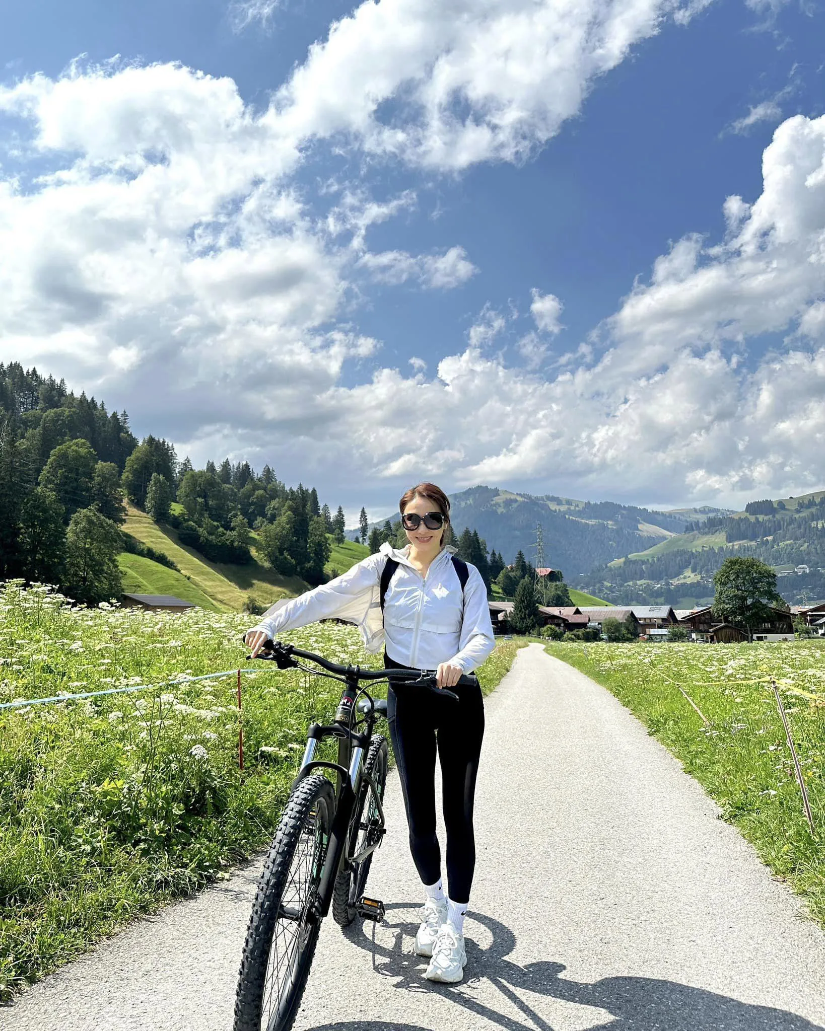 nhan-sac-nu-dien-vien-khien-ty-phu-khuyet-tat-say-me-cuoi-ve-lam-vo-tuoi-u60-ai-cung-ao-uoc-3