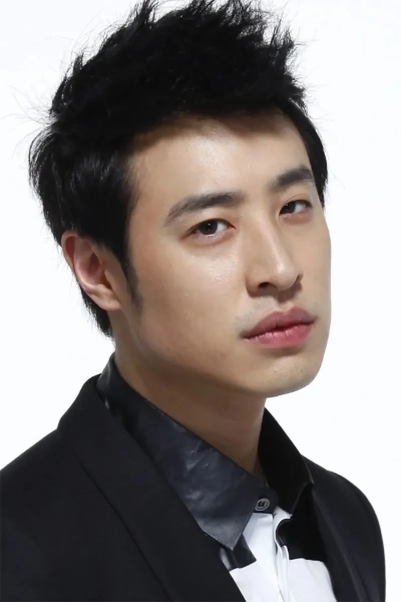 nam-ca-si-dam-cuoi-voi-vo-sau-13-nam-dinh-hon-chua-gi-vo-da-bi-reo-lien-quan-den-lo-tim-dai-gia-4