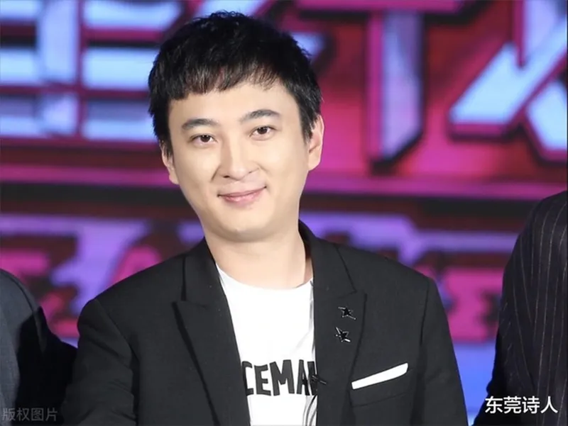 nam-ca-si-dam-cuoi-voi-vo-sau-13-nam-dinh-hon-chua-gi-vo-da-bi-reo-lien-quan-den-lo-tim-dai-gia-6