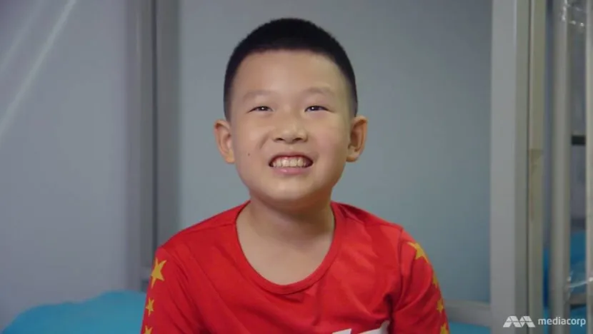 bai-van-mieu-ta-nha-em-co-nguoi-me-gia-cua-cau-be-tieu-hoc-gay-xon-xao-mxh-1