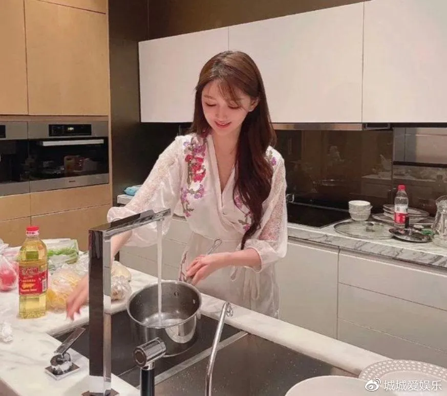 ban-gai-hot-girl-cua-huynh-hieu-minh-bi-chong-cu-vach-tran-qua-khu-ngoai-tinh-doa-se-noi-toan-bo-su-that-4