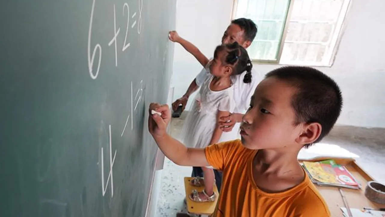 cau-be-tieu-hoc-duoc-bo-me-dat-ten-thong-cai-nhung-den-truong-co-giao-chang-dam-goi-vi-so-xau-ho-3
