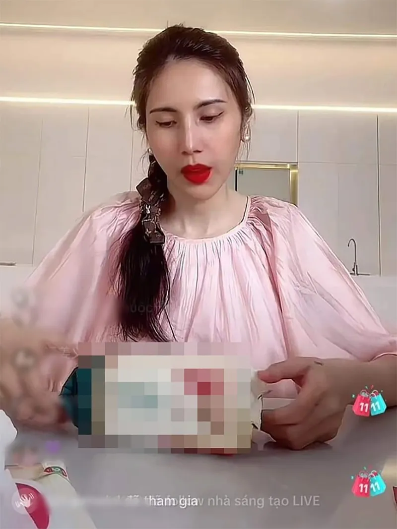 vi-sao-nhieu-sao-viet-giau-nut-do-do-vach-nhung-van-do-xo-di-livestream-ban-hang-2