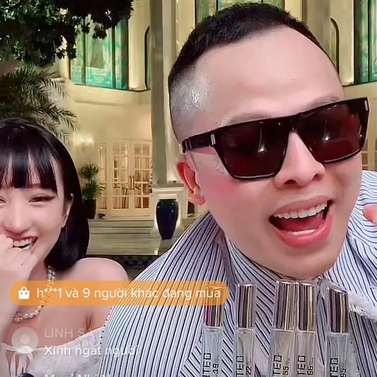 vi-sao-nhieu-sao-viet-giau-nut-do-do-vach-nhung-van-do-xo-di-livestream-ban-hang-3