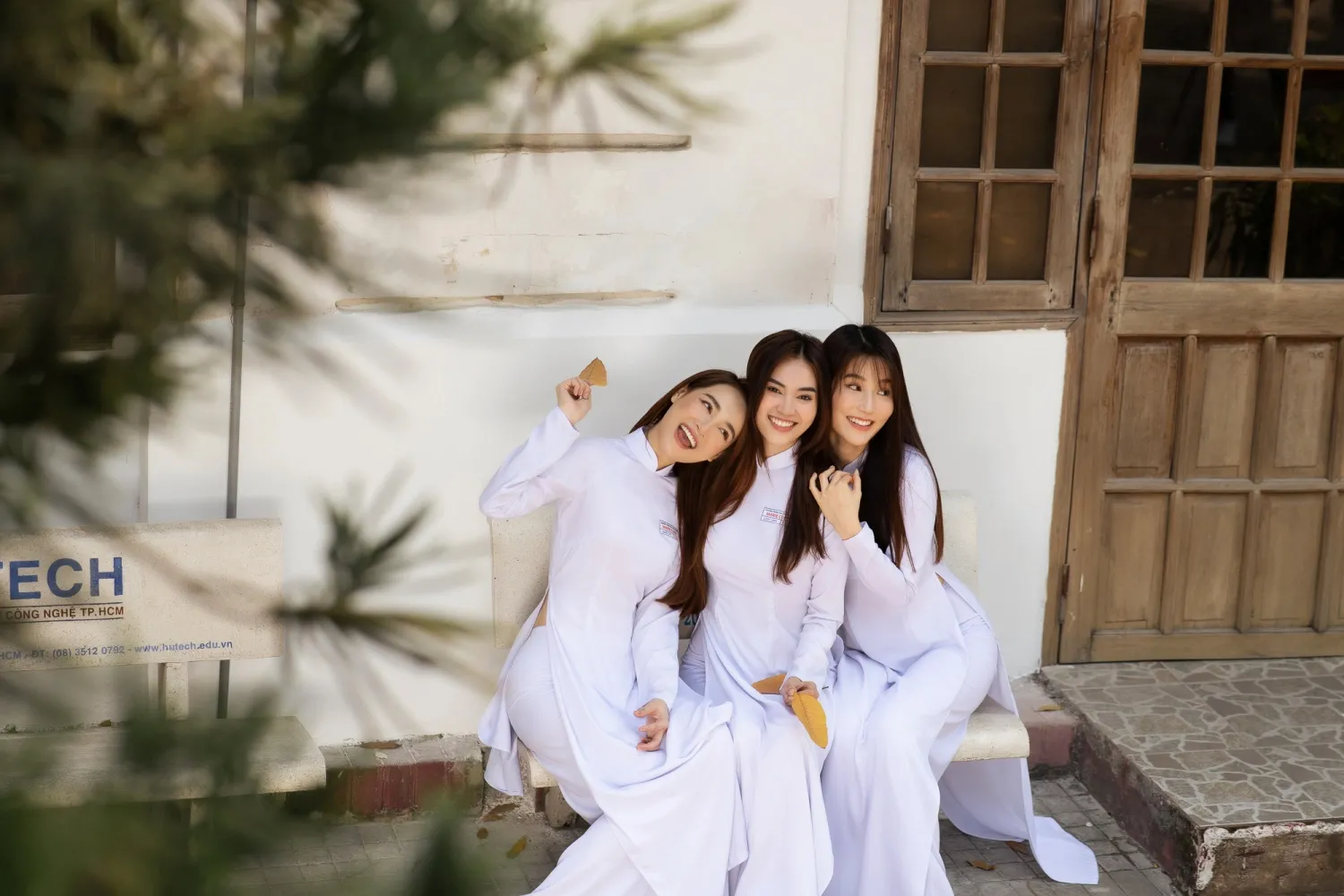 he-lo-dan-khach-moi-khung-tham-du-dam-cuoi-diem-my-9x-mot-cai-ten-duoc-trong-cho-lam-phu-dau-8