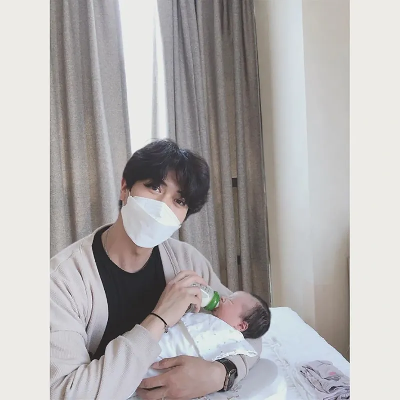 lan-dau-co-sao-nu-ly-hon-va-tai-hon-cung-luc-chong-cu-soai-ca-chieu-vo-het-muc-bi-vach-tran-mat-that-6