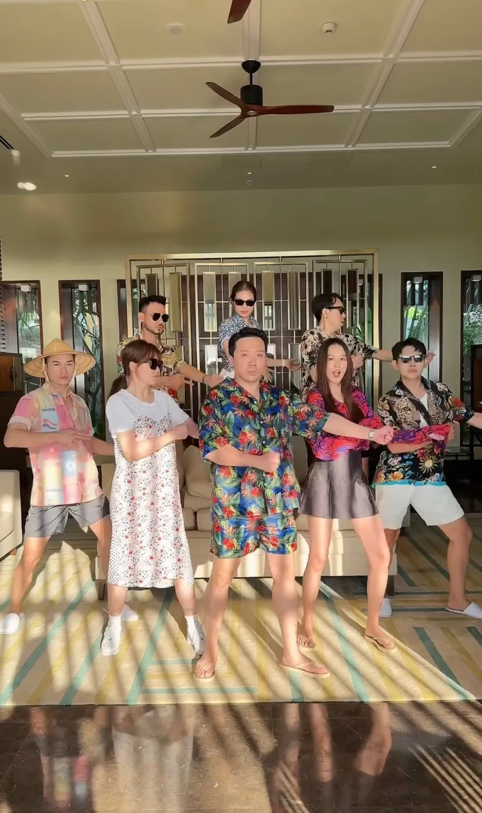 ban-gai-tin-don-cua-anh-duc-lo-dien-cuc-xinh-quan-he-than-thiet-voi-hoi-ban-tran-thanh-3