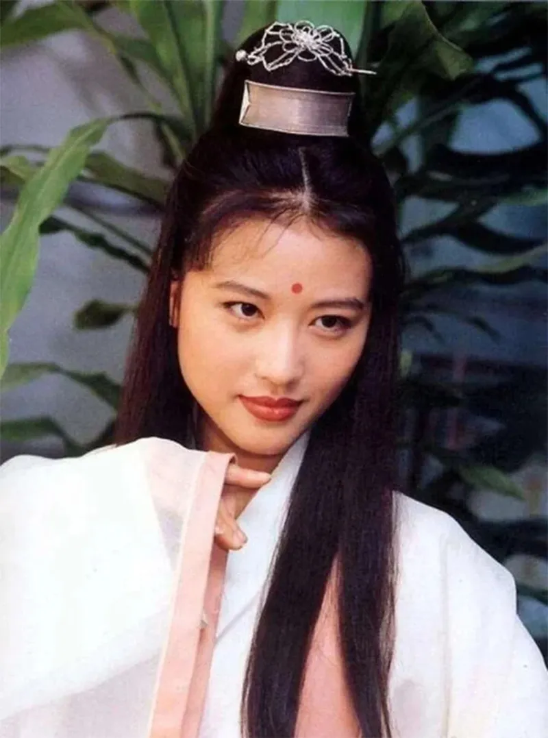 he-lo-loat-anh-cuoi-doi-cua-chu-chi-nhuoc-dep-nhat-man-anh-chau-hai-my-ban-be-he-lo-chi-tiet-la-13