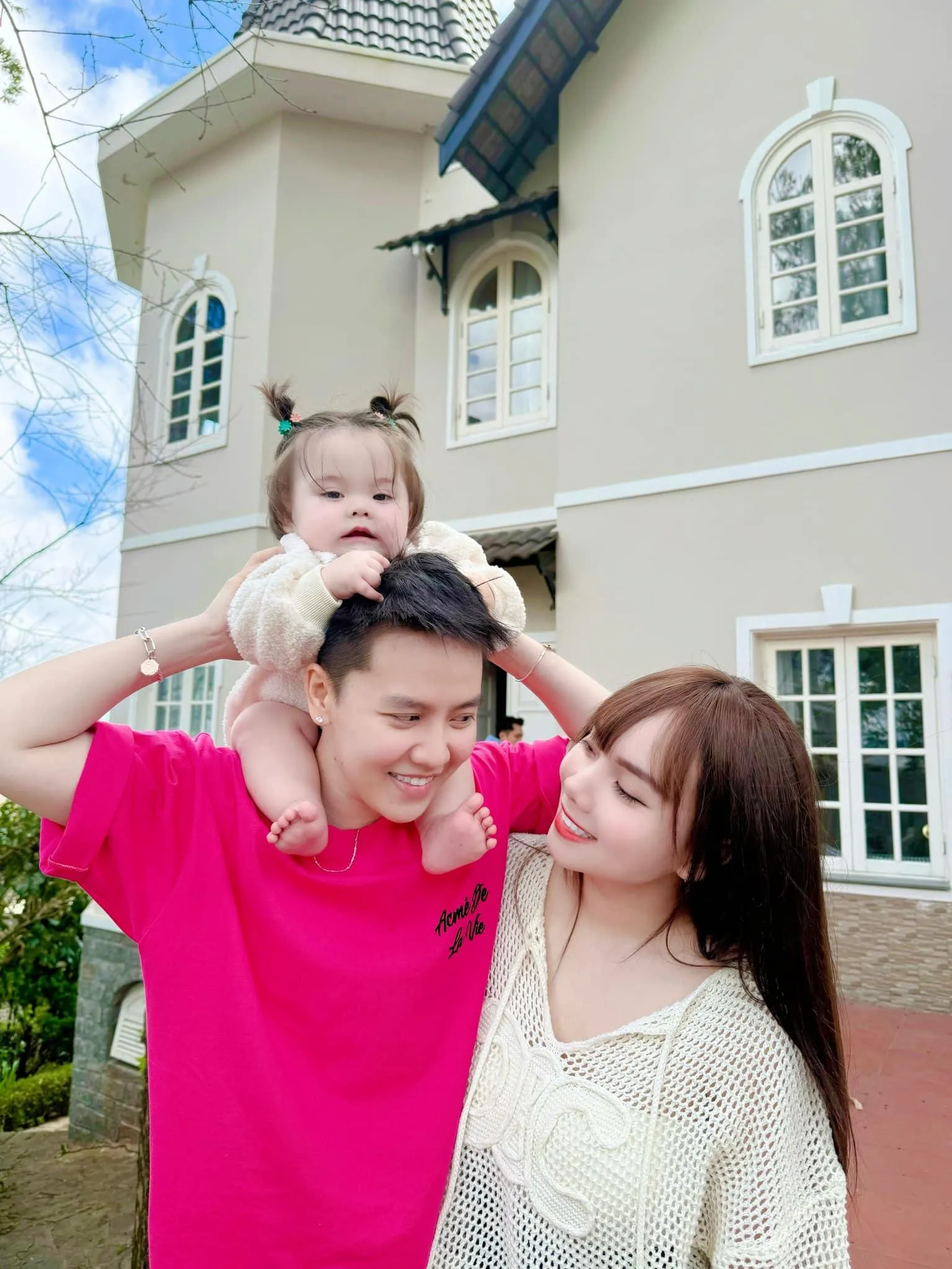 cap-dong-gioi-mui-xu--bi-bao-buon-vi-con-gai-bi-noi-giong-thieu-nang-do-huong-di-truyen-diem-nay-tu-me-2